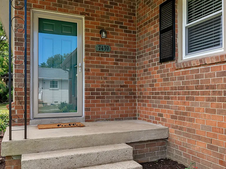 7439 George Gaines Rd — Photo 3