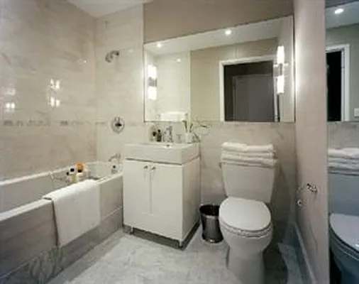 Rented by R New York | media 9