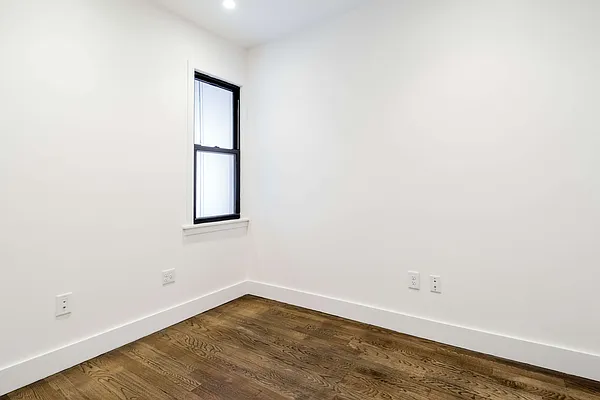 Rented by Compass | media 19