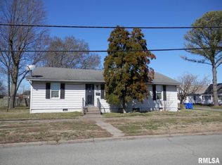 401 N 16th St, Herrin, IL 62948