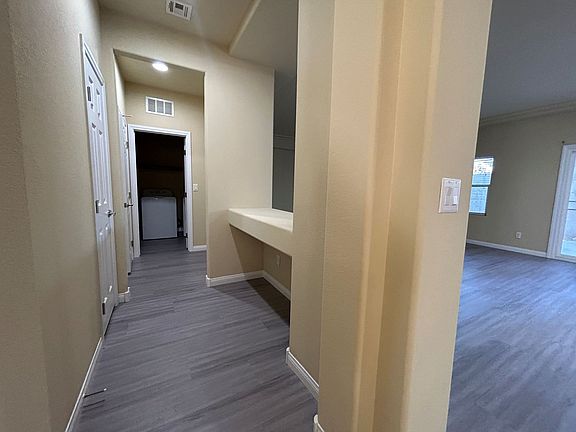 5th image of 10670 Salmon Leap St