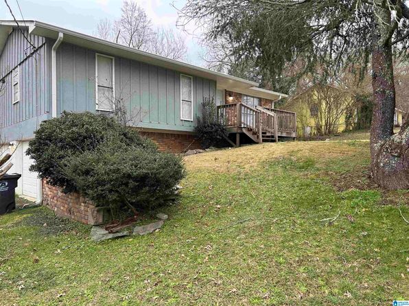 4848 Shadyview Dr, Adamsville, AL 35005