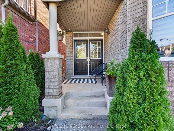 3rd image of 366 Montreal Cir