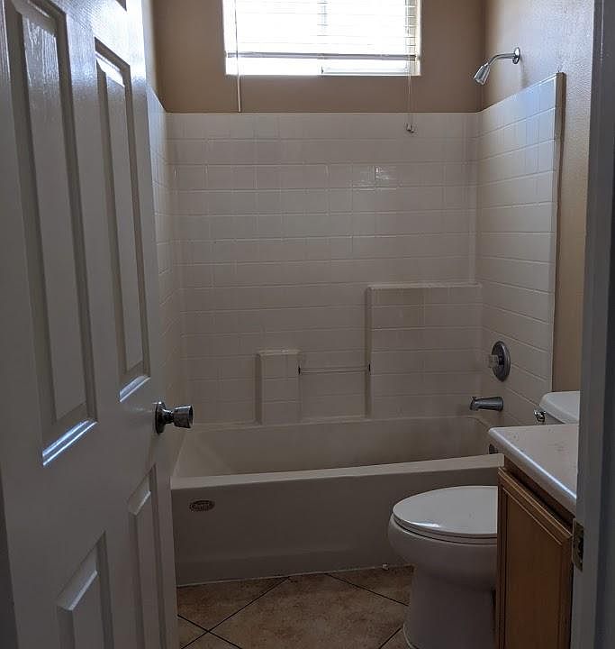 1st image of 324 White Bluffs St