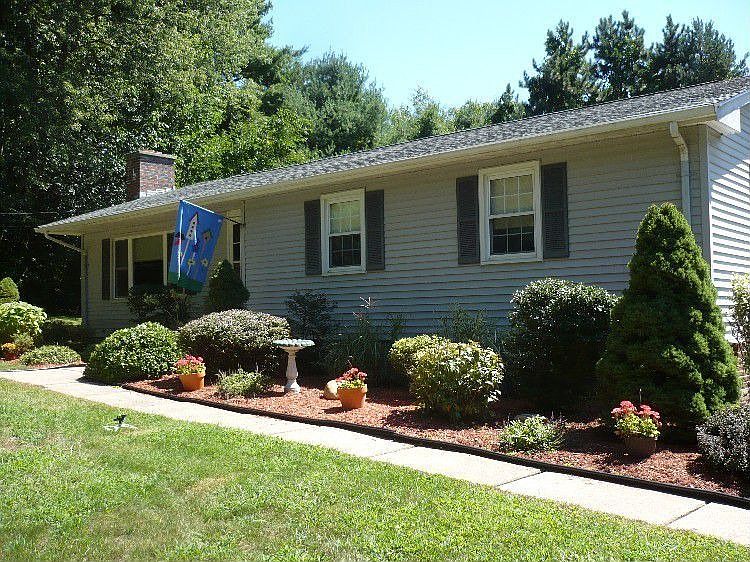 215 West St, Granby, MA 01033 Zillow