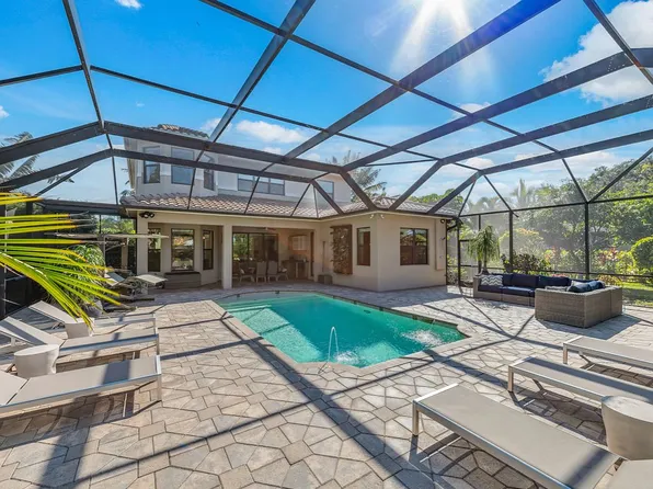 13812 Luna Dr, Naples, FL 34109