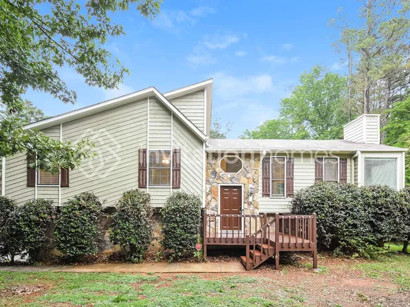 6198 Brookside Ln, Acworth, GA 30102