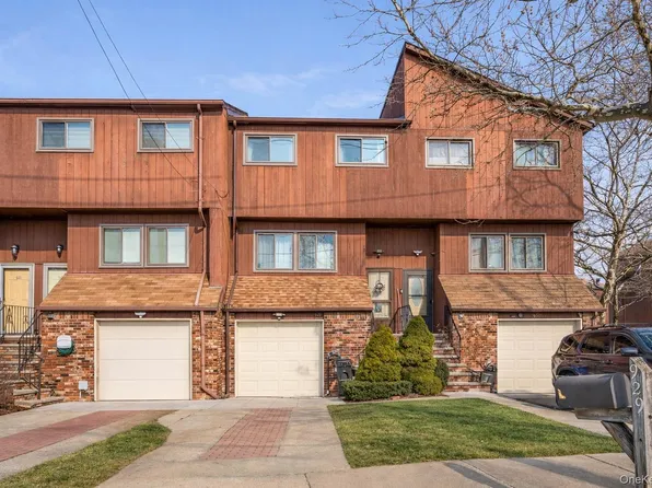 929 West Fingerboard Road, Staten Island, NY 10304