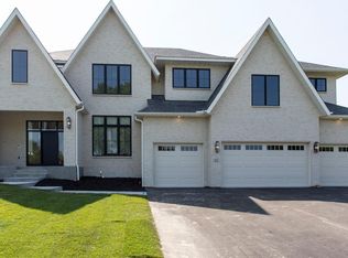 11 High Point Rd, White Bear Lake, MN 55110