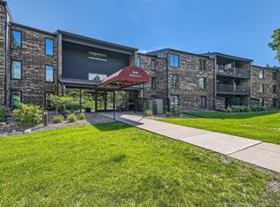 5140 W 102nd St APT 111, Bloomington, MN 55437