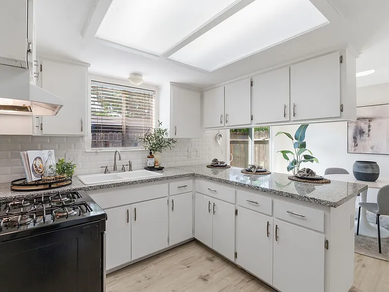 4779 N Cedar Ave #105 — Photo 7