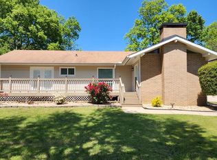 1828 Canyon Rd, Vestavia Hills, AL 35216