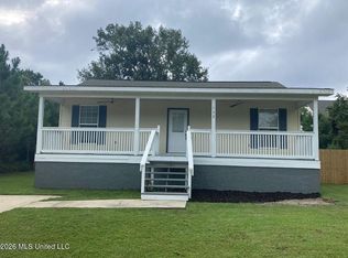 112 Spruce St, Pass Christian, MS 39571