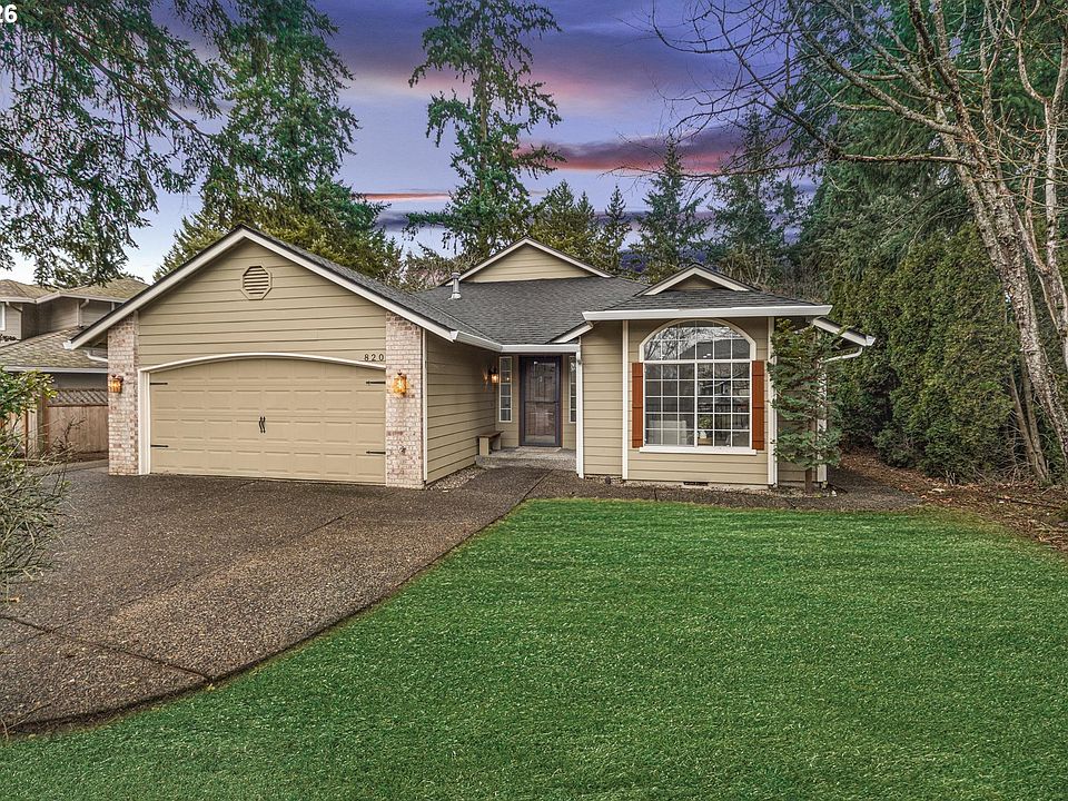 1st image of 820 NE 154th Ave