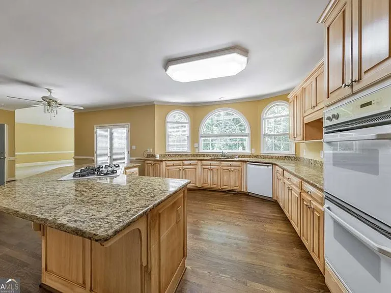 5321 Edgerton Dr — Photo 10
