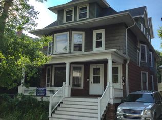 1252 Spaight St APT 2, Madison, WI 53703