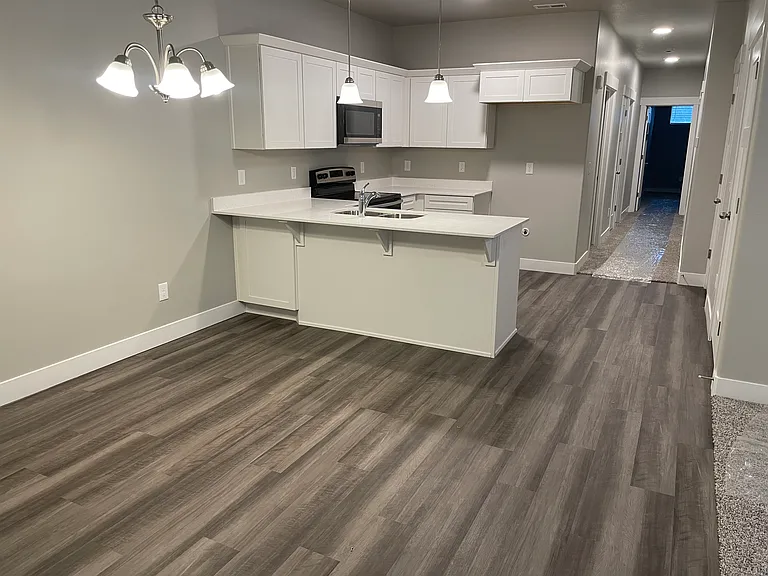 724 W Desert Willow Dr #A202 — Photo 3