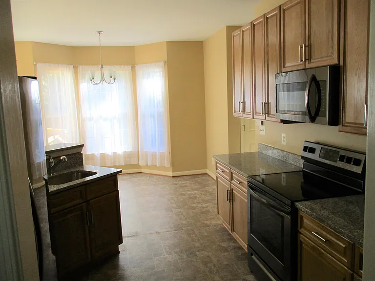 11102 Spring Meadow Blvd — Photo 13