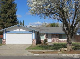 5927 E Robinson Ave, Fresno, CA 93727