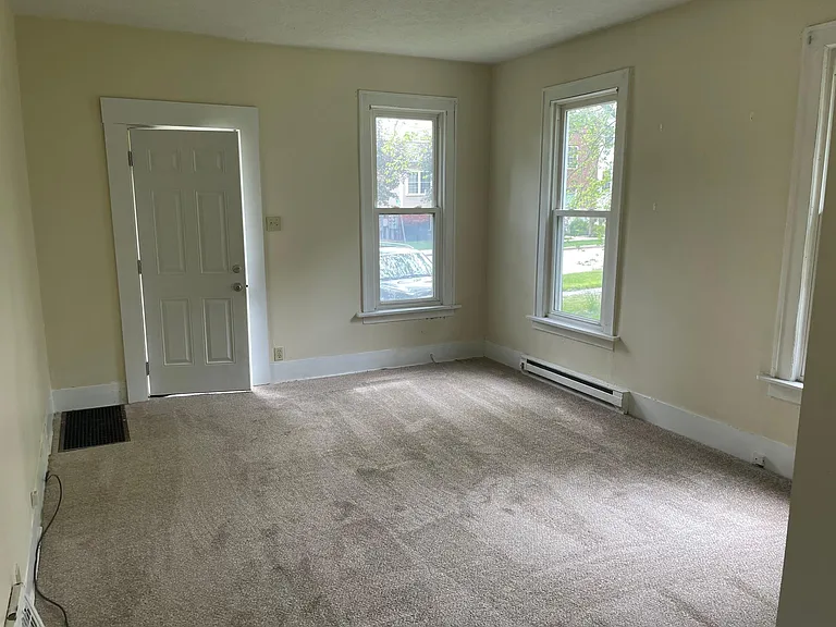 404 N Mantua St — Photo 3