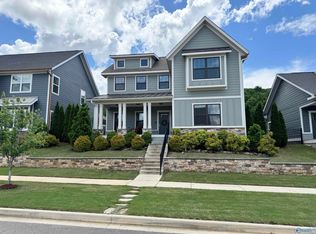 1507 Trek St, Huntsville, AL 35811