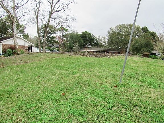 4th image of 2314 Brae Ln