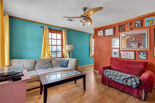 2 bed, 1.0 bath, 845 sqft, $1,600 — Photo 4
