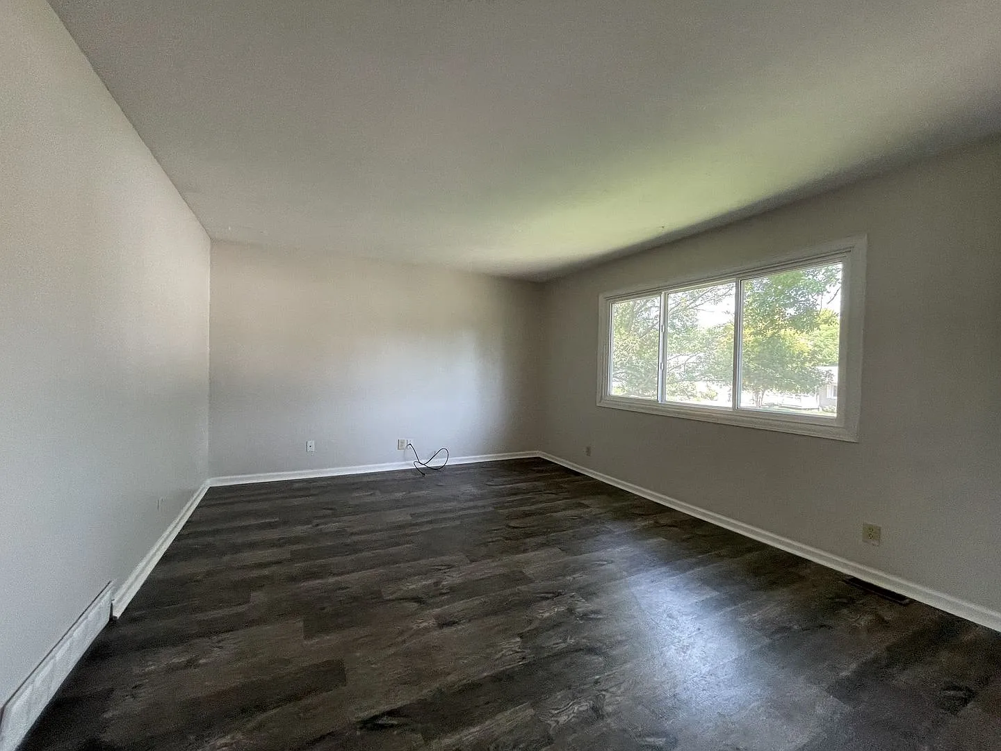 7508 Elm Dr - 3 Bed/1 Bath in La Vista | Updated Kitchen, Finished Lower Level, Attached Garage — Photo 2