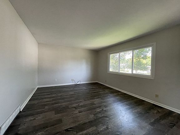 2nd image of 7508 Elm Dr