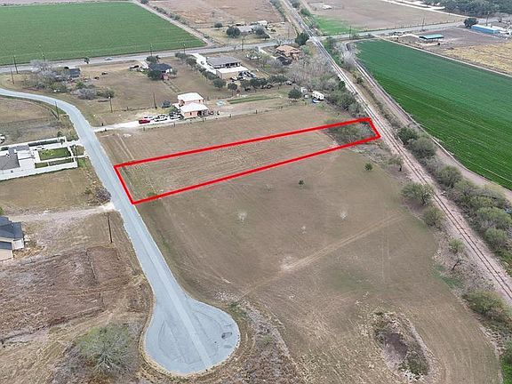 4th image of 10894 Roberto Longoria Dr