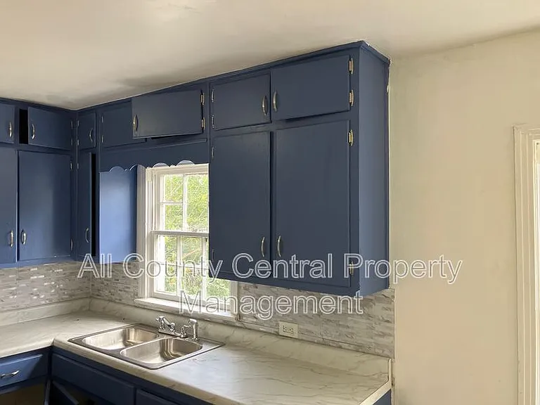 2304 Eufaula Ave — Photo 10