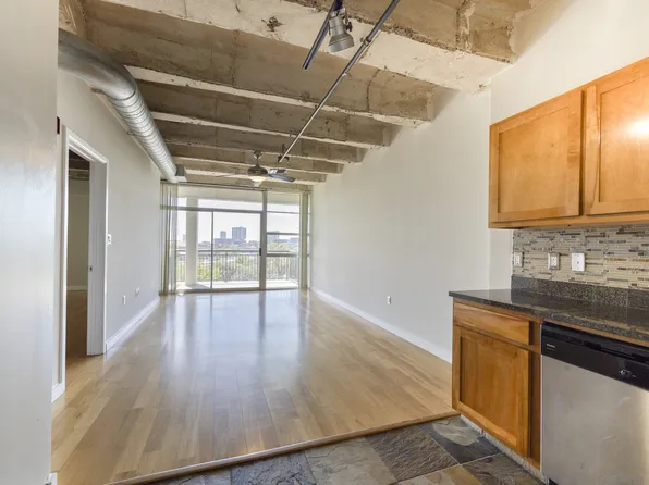 230 West Alabama Apartments