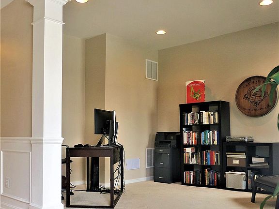 Bonus Room (1st floor)