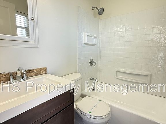 5th image of 1211 George Washington Way #47