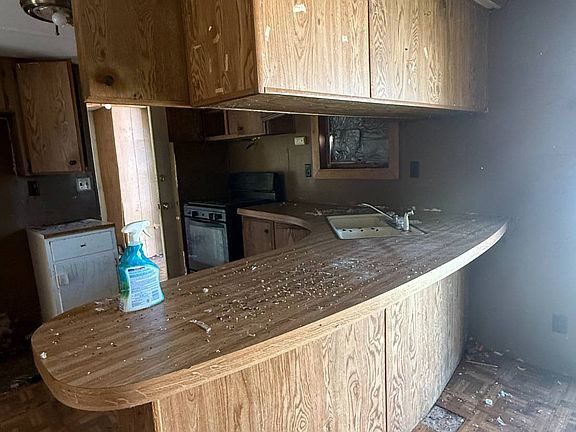 3rd image of 802 S 3rd St