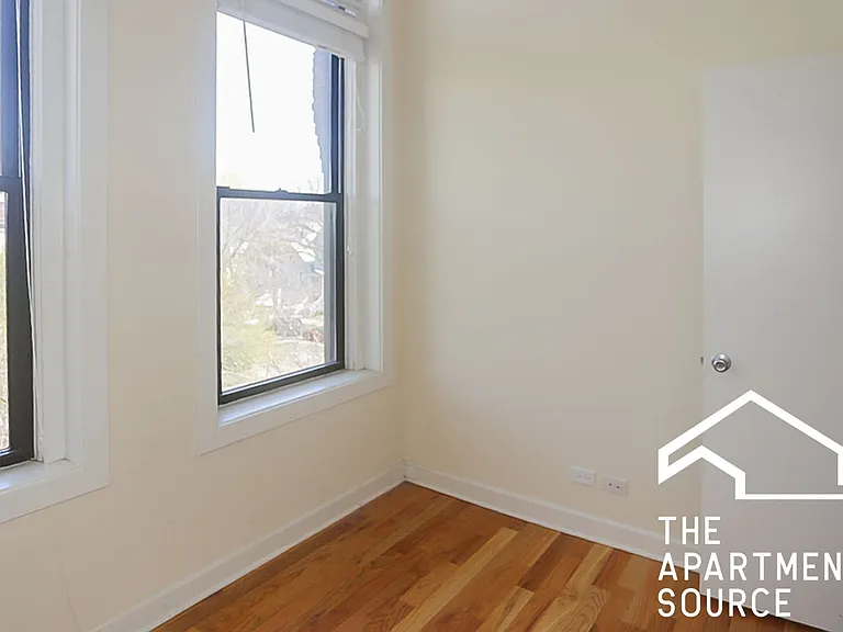 2950 N Racine Ave #3 — Photo 5