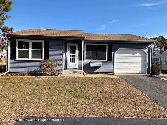 2nd image of 13 Longwood Dr #72