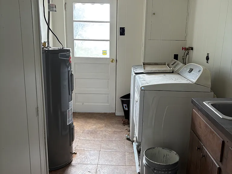 479 Sue Dr — Photo 14