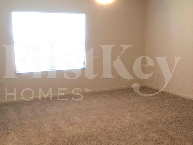 407 SW Lakehurst Dr — Photo 10