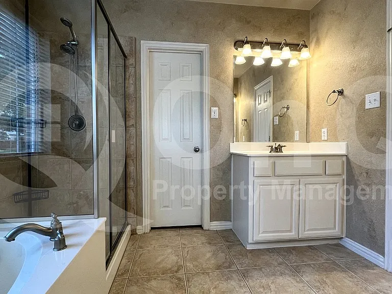 6798 Lee Meadow Dr — Photo 21