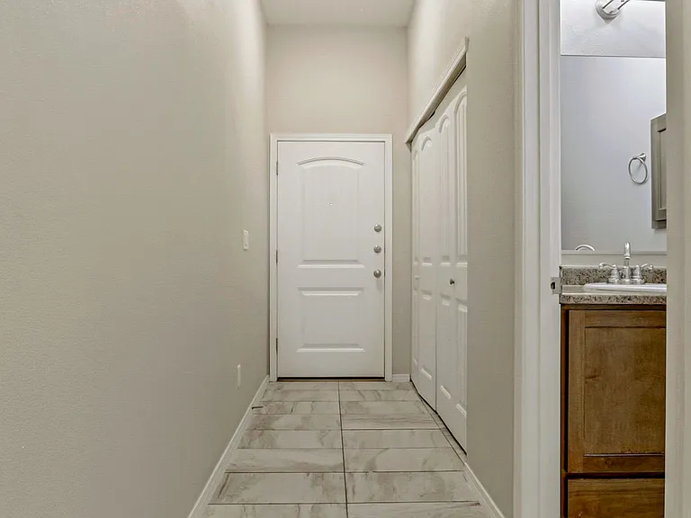 714 Hc Gilbert Minjares Dr — Photo 7