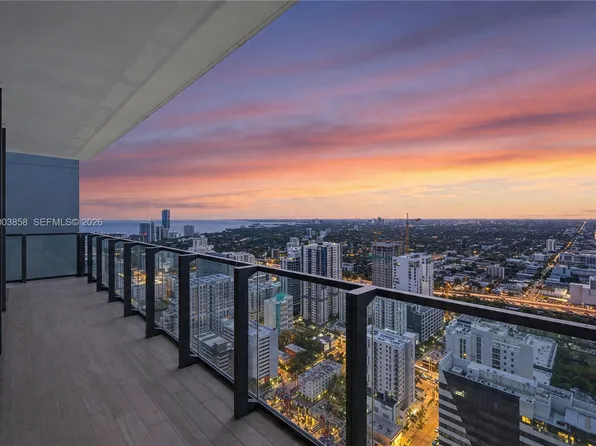 88 SW 7th St APT 3710, Miami, FL 33130