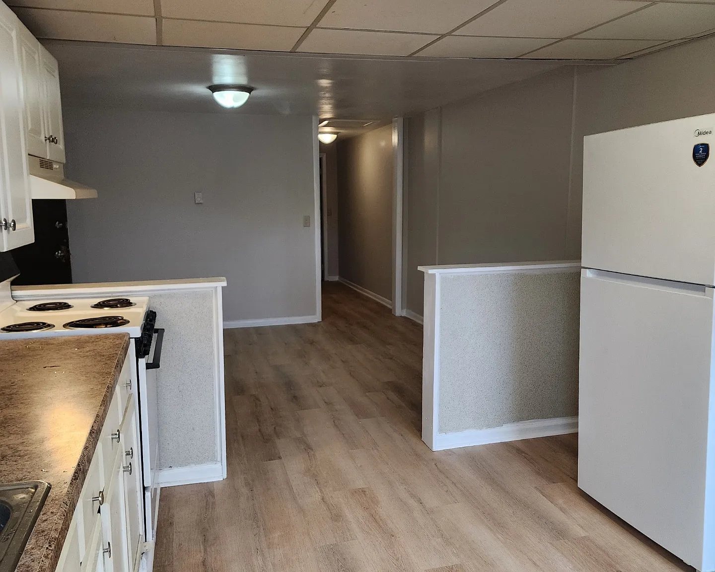 2 bed, 1000 sqft, $1,275 — Photo 3