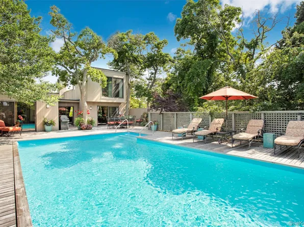 605 Shore Walk, Fire Island Pines, NY 11782