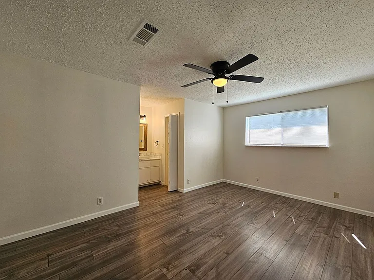 1208 Preswick Cir — Photo 8