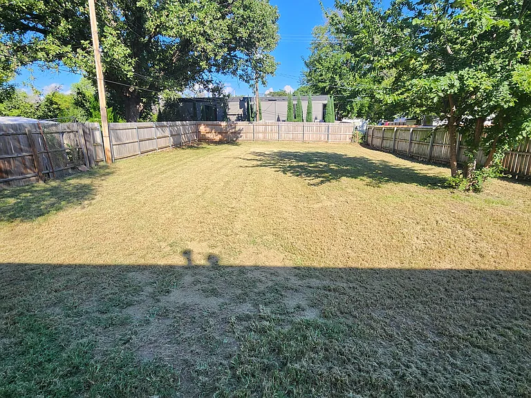 506 N Fern Ave — Photo 19