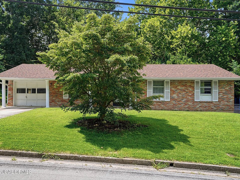 1st image of 315 Belair Dr