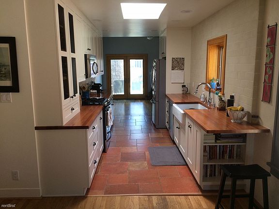 2nd image of 3318 Monte Vista Blvd NE