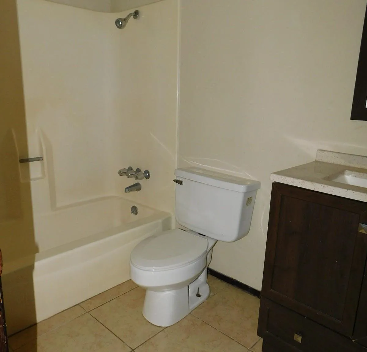 3 bed, 2.0 bath, 1203 sqft, $1,900 — Photo 3
