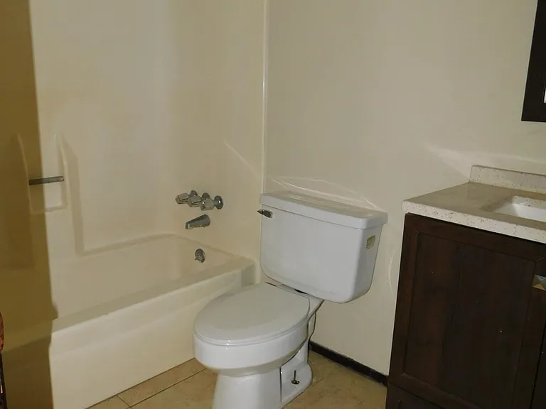 2513 McGregor Dr — Photo 3